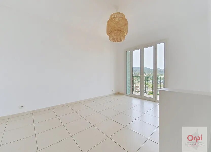 Appartement à louer, 42m², Ajaccio