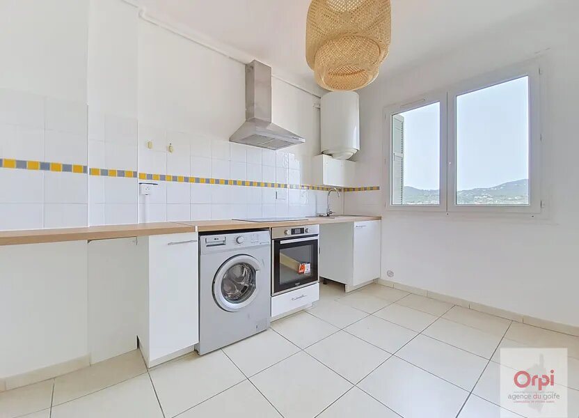Appartement à louer, 42m², Ajaccio