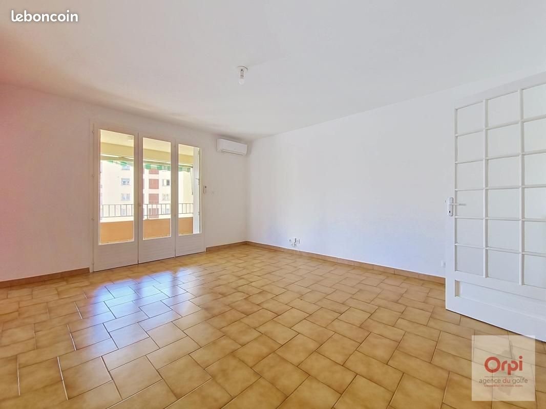 Appartement à louer, 87m², Ajaccio