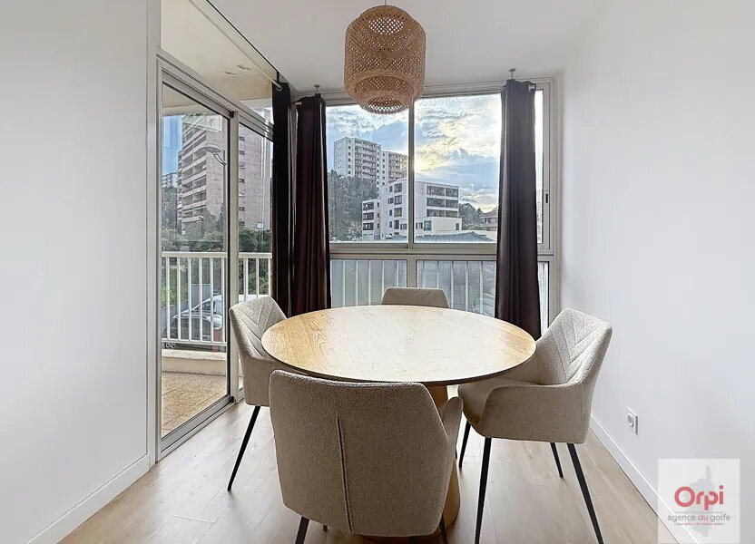 Appartement à louer, 41m², Ajaccio