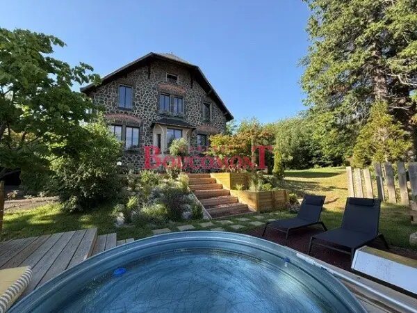 Maison à vendre, 220m², Orcines
