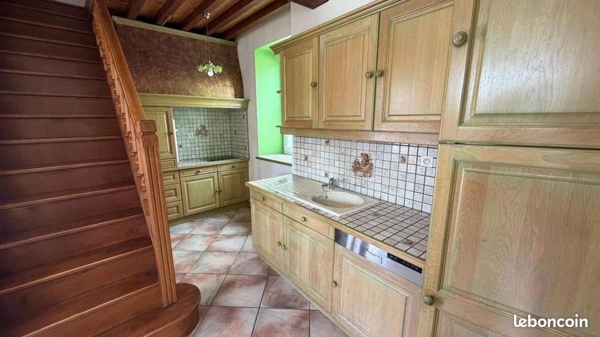 Maison à louer, 114m², Tallende