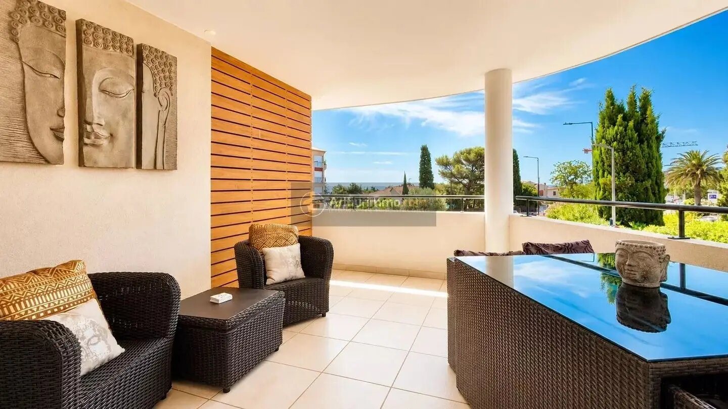 Appartement à vendre, 66m², Fréjus