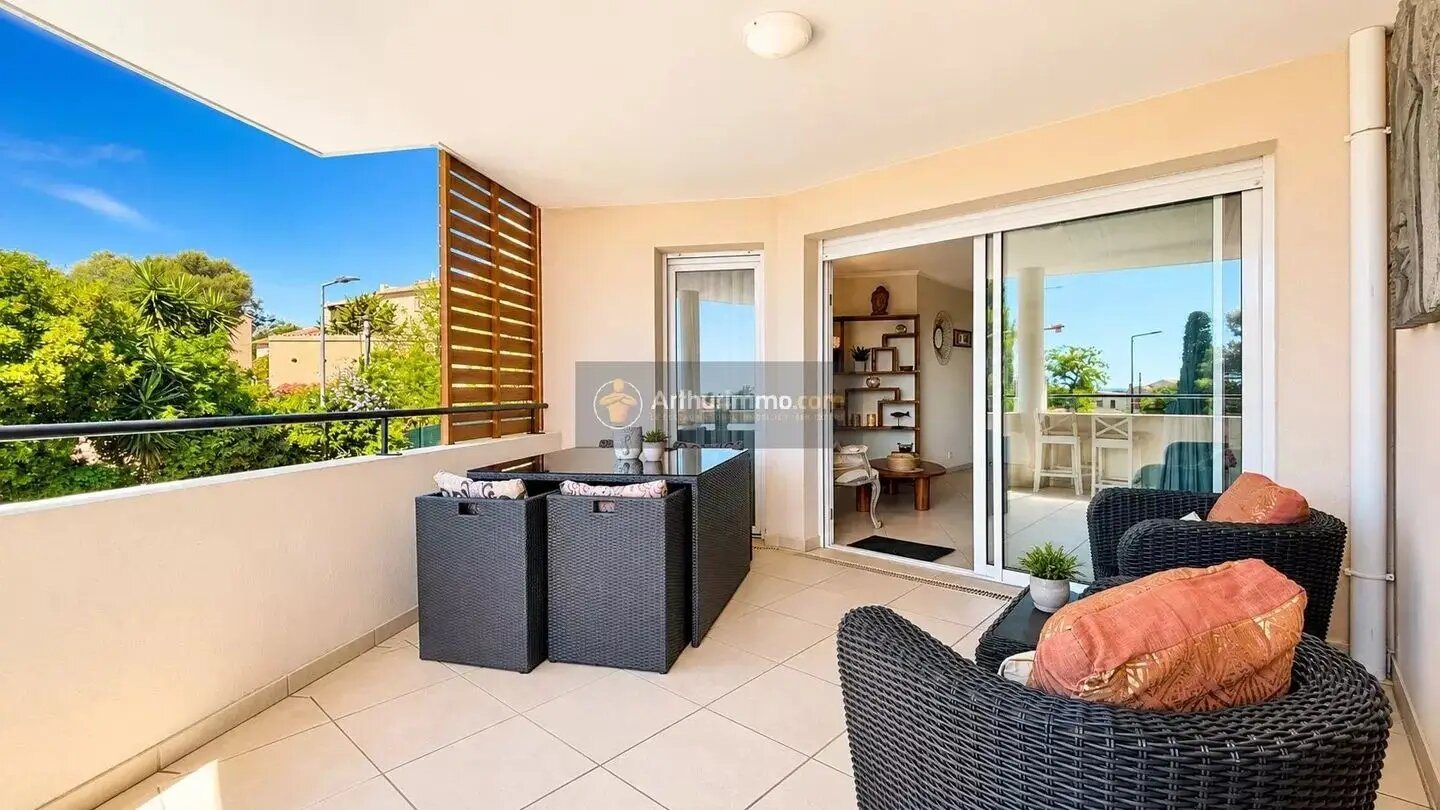 Appartement à vendre, 66m², Fréjus