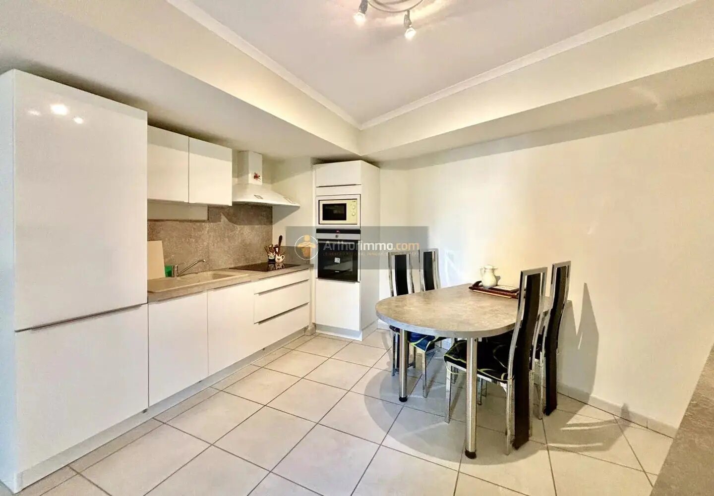 Appartement à vendre, 61m², Fréjus