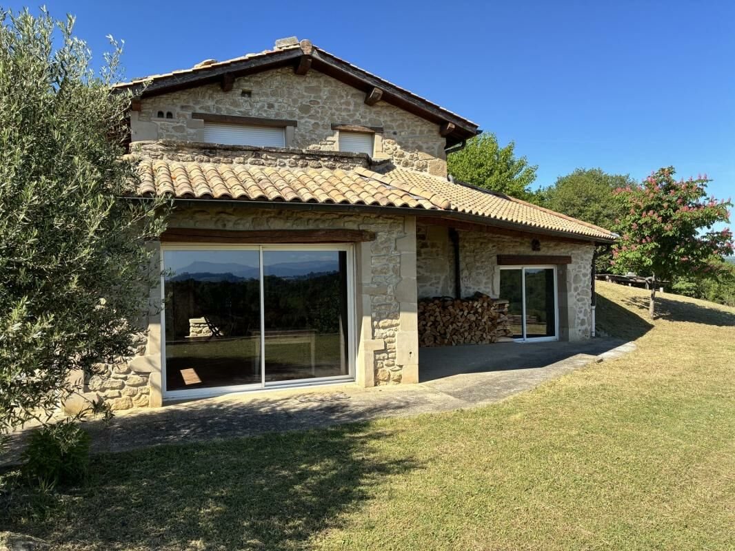 Maison à louer, 112m², Saint-Bardoux