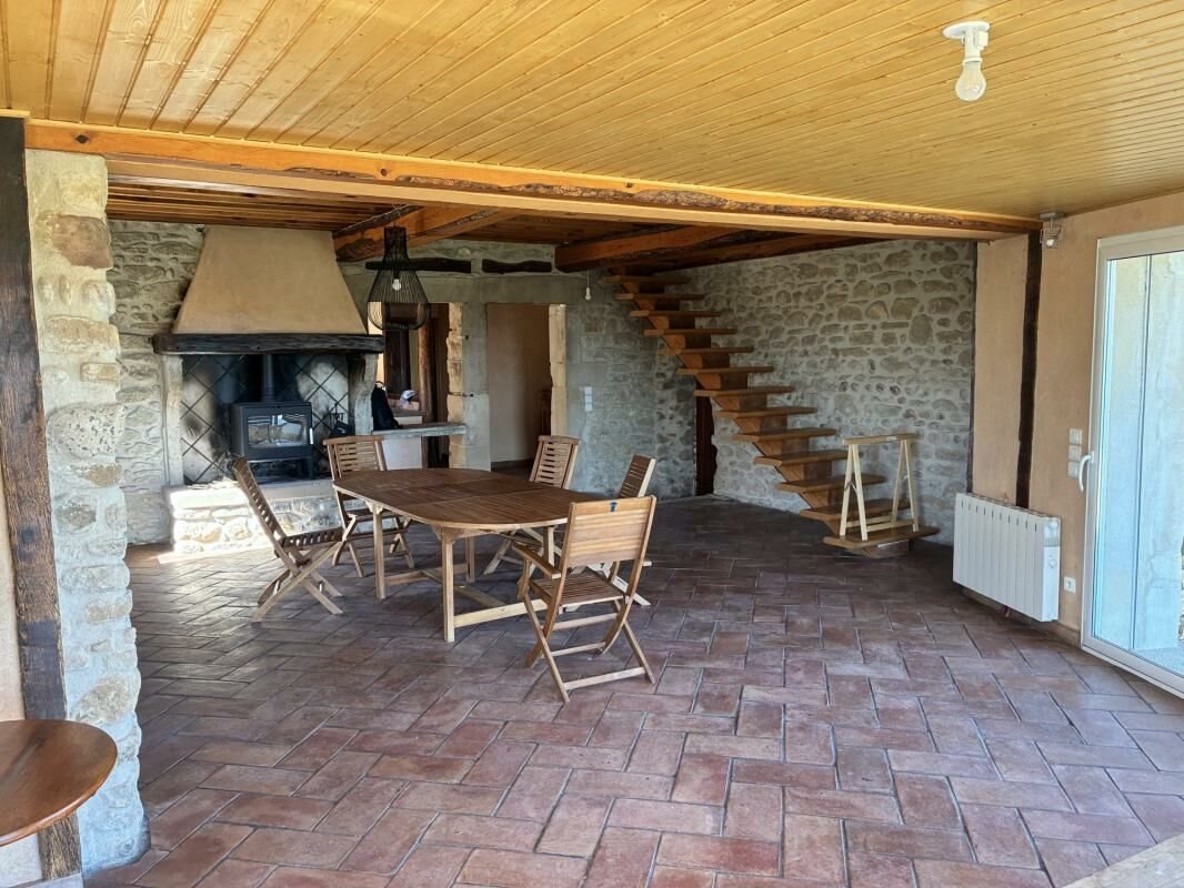 Maison à louer, 112m², Saint-Bardoux