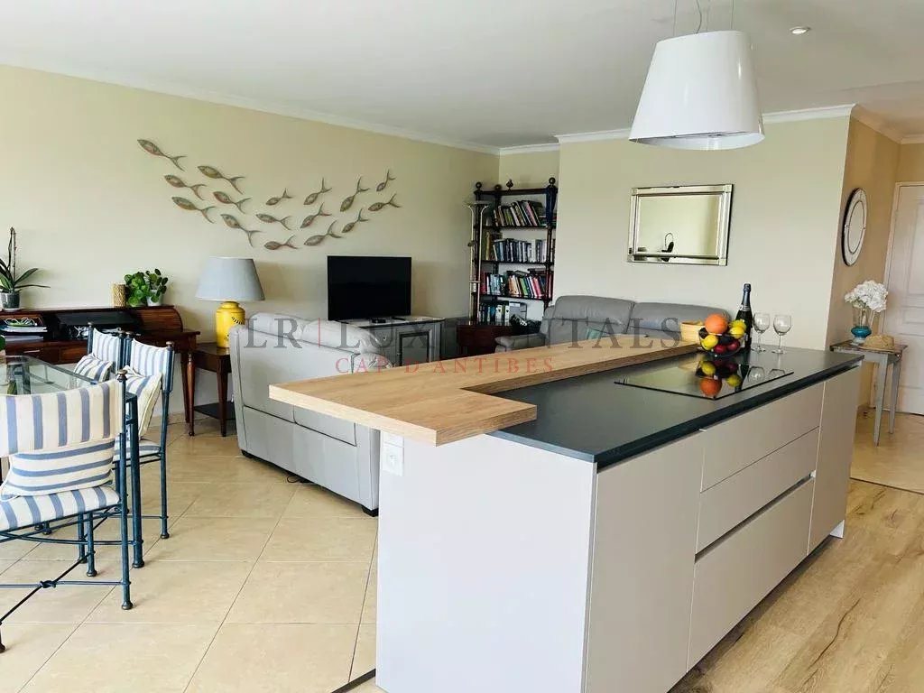 Appartement à louer, 72m², Antibes