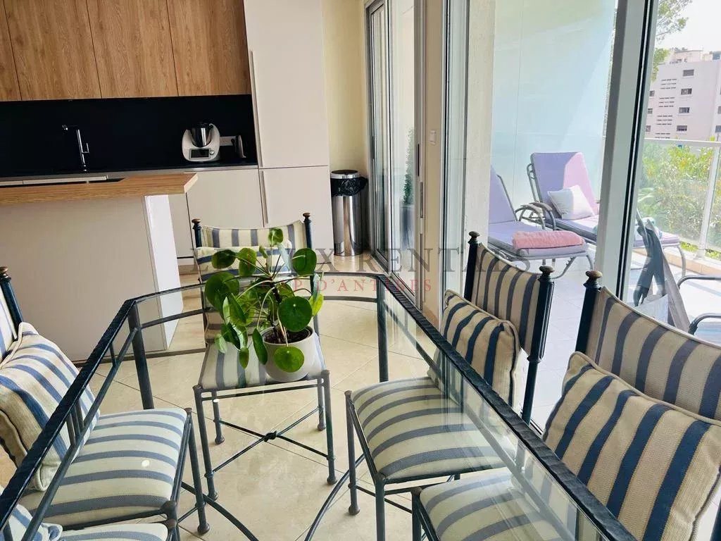 Appartement à louer, 72m², Antibes