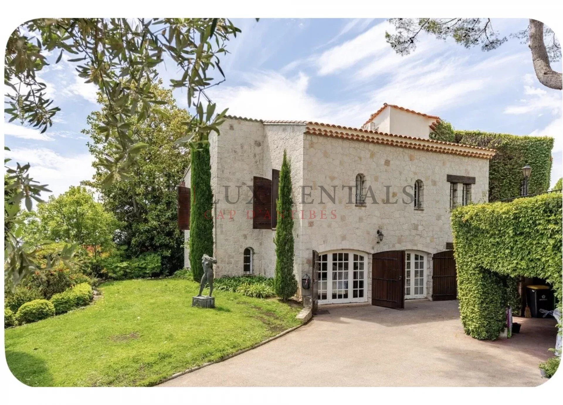 Maison à louer, 350m², Antibes