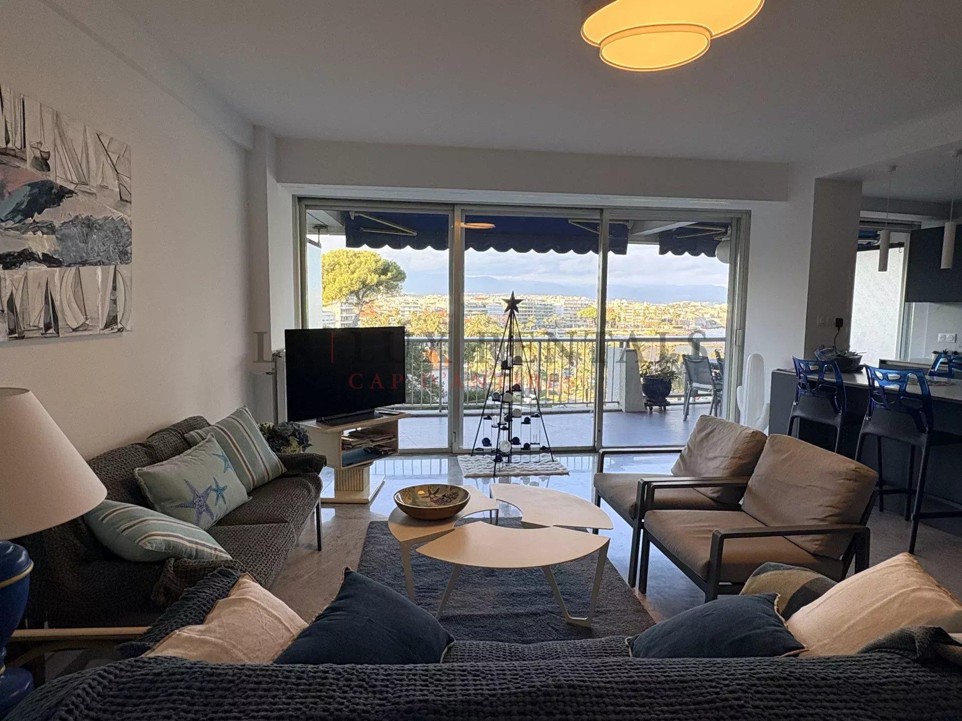 Appartement à louer, 100m², Antibes