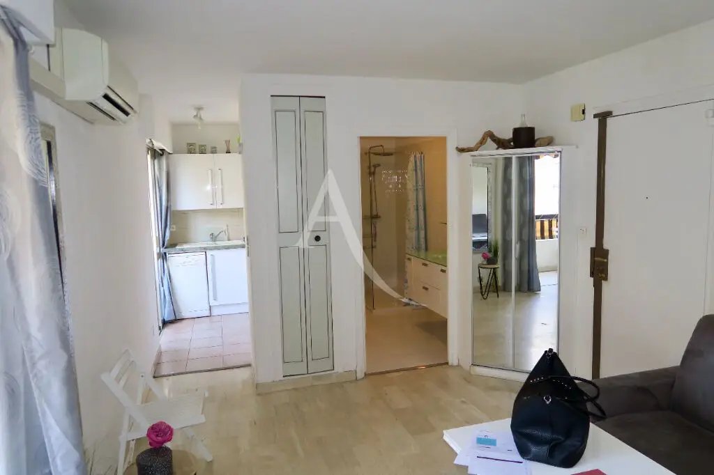 Appartement à louer, 25m², Antibes