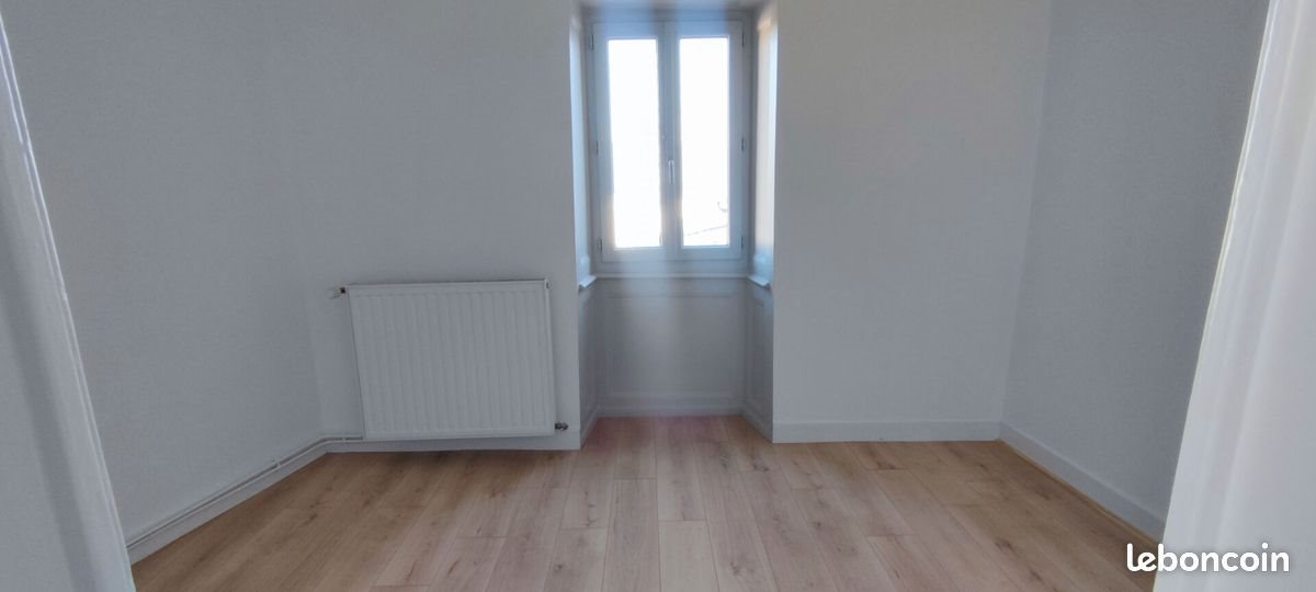 Appartement à louer, 110m², Chénérailles