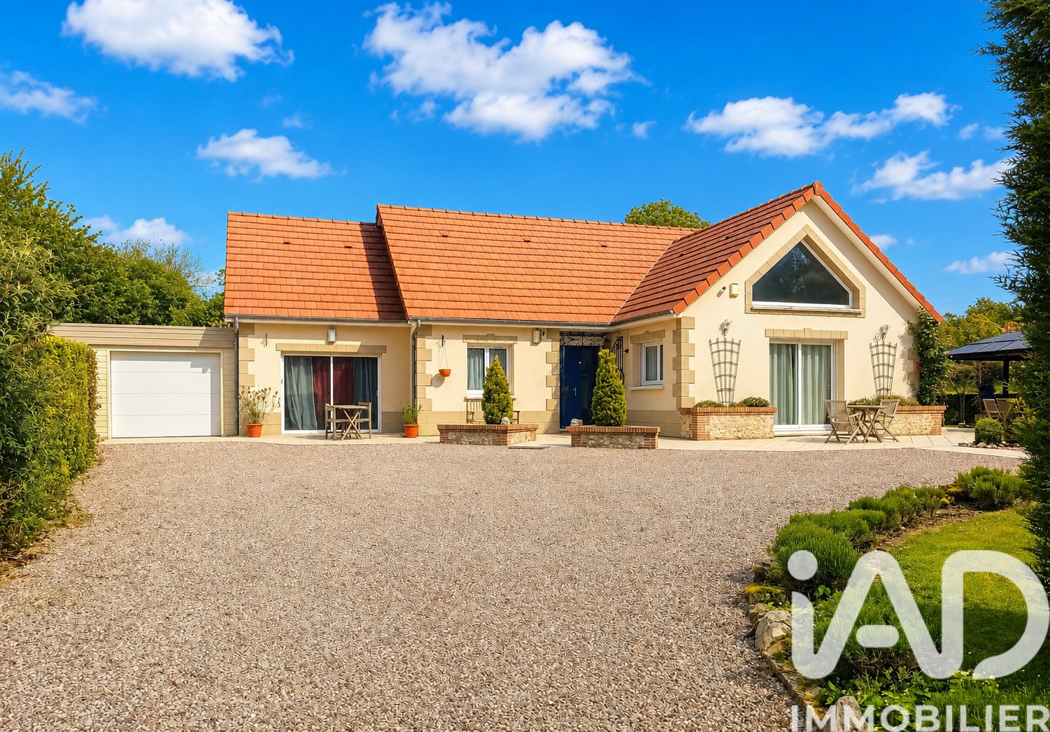 Maison à vendre, 180m², Neuville-Ferrières