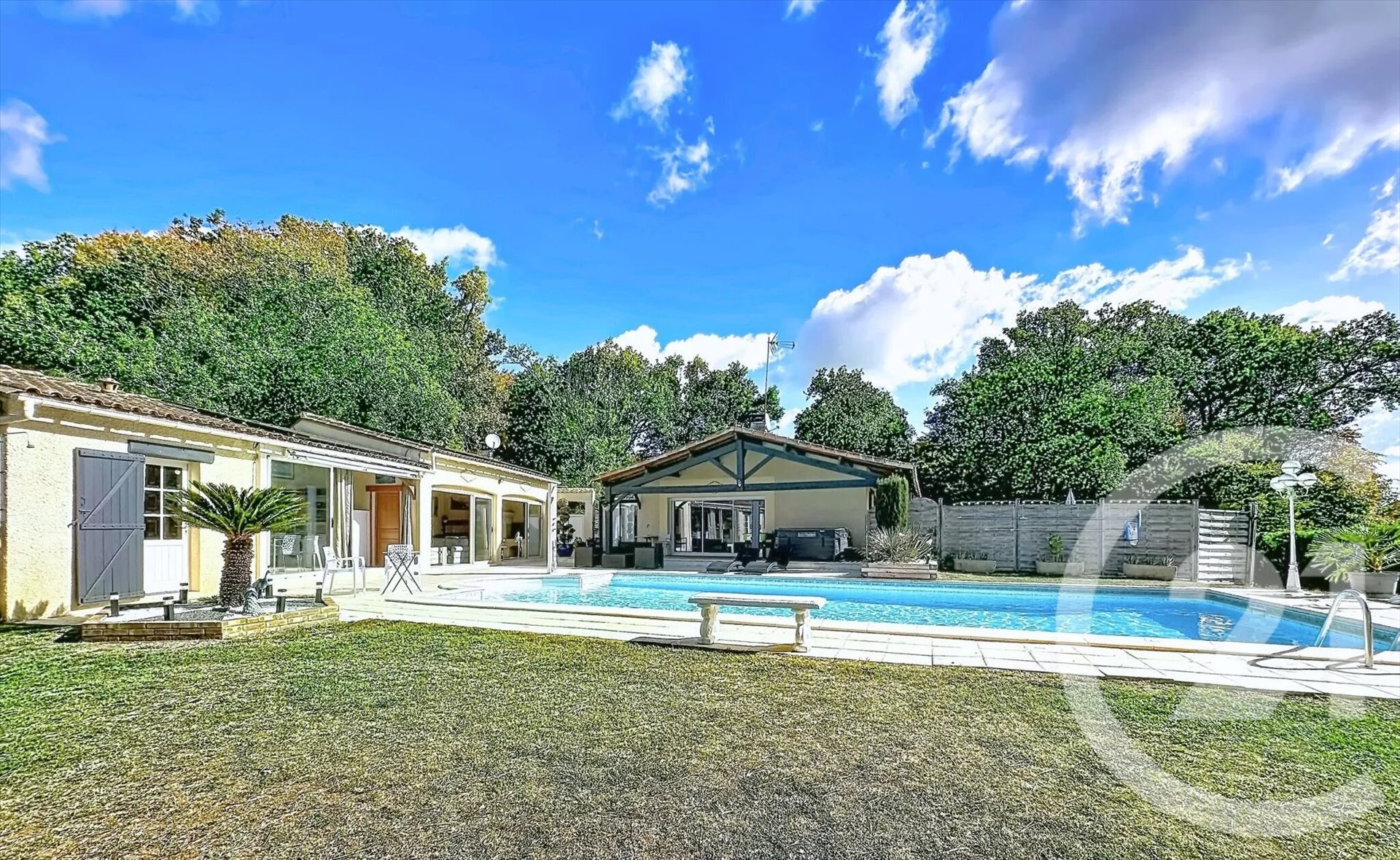 Maison à vendre, 238m², Saint-Léon-sur-l'Isle