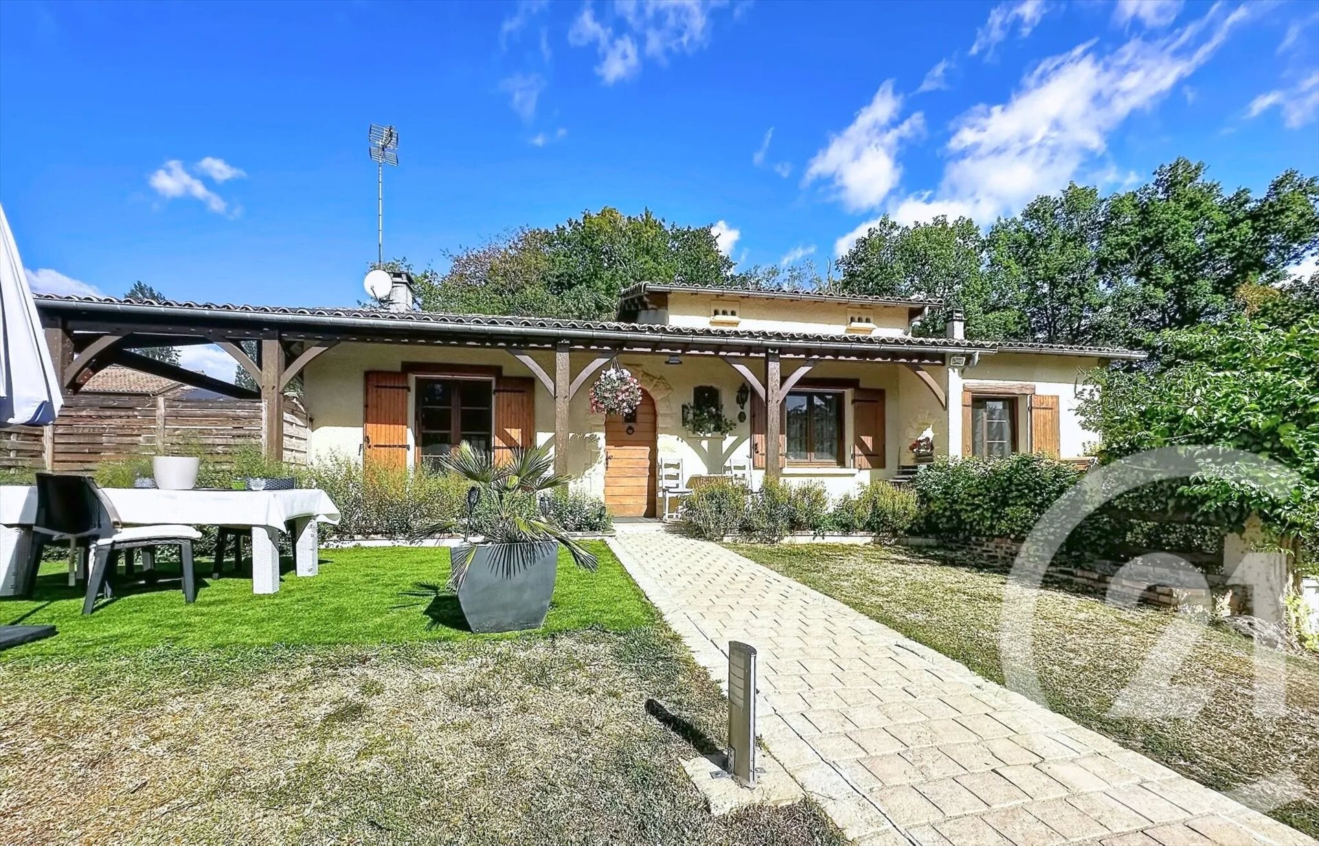 Maison à vendre, 238m², Saint-Léon-sur-l'Isle