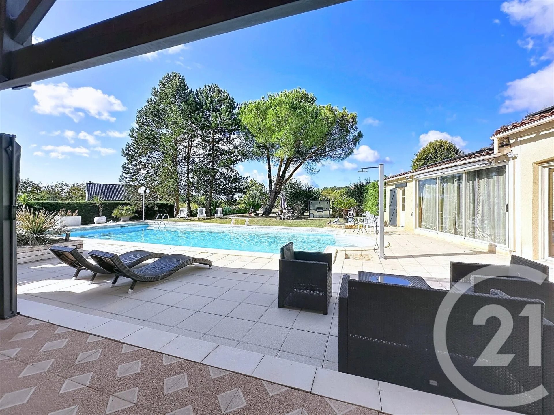 Maison à vendre, 238m², Saint-Léon-sur-l'Isle