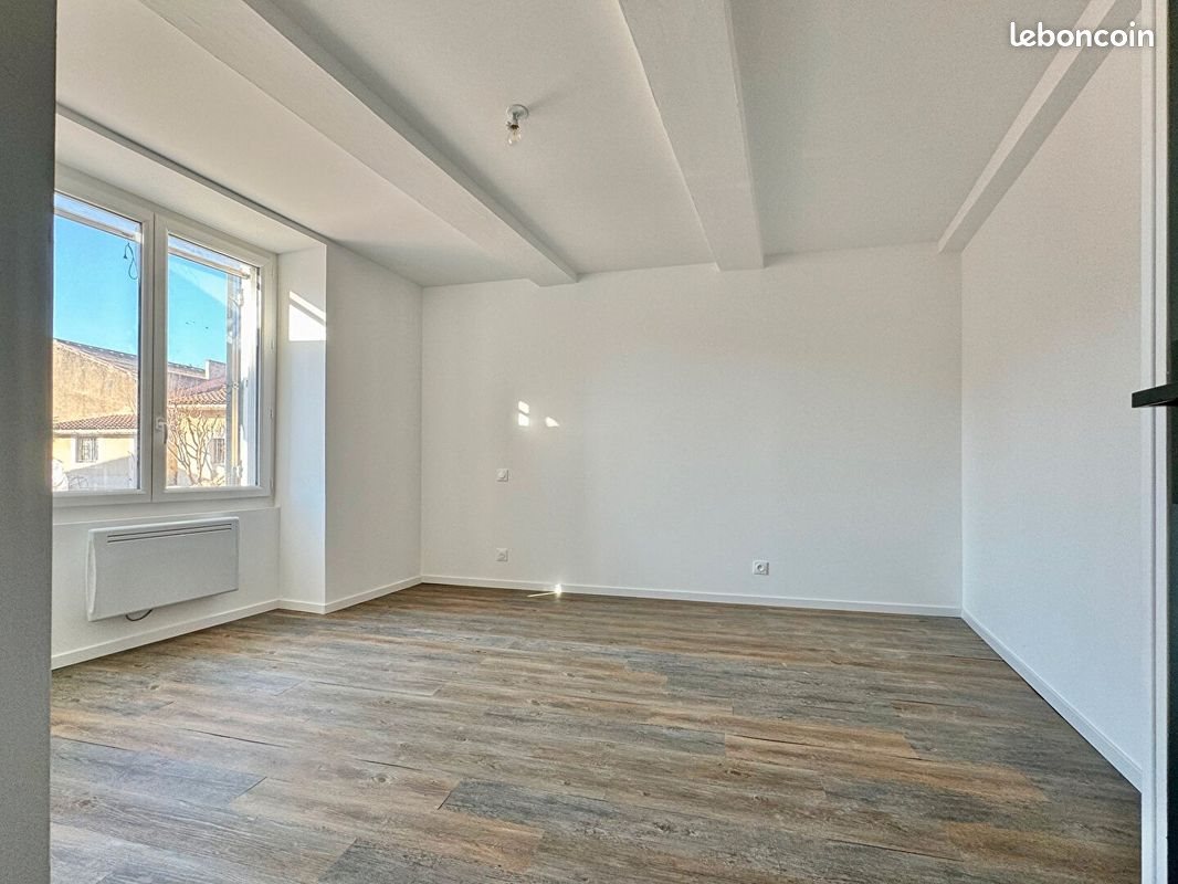 Appartement à louer, 26m², Sénas