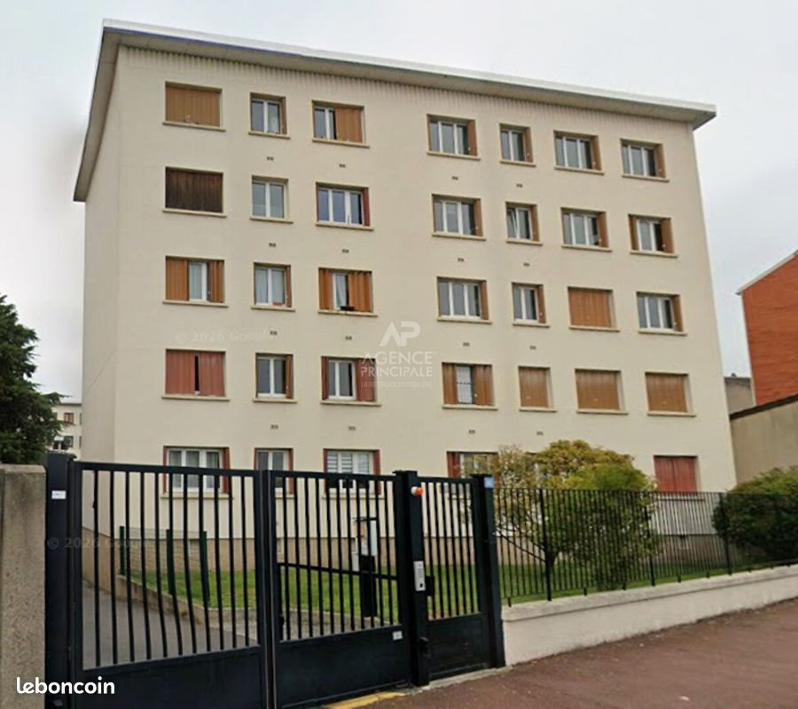 Appartement à louer, 72m², Nanterre