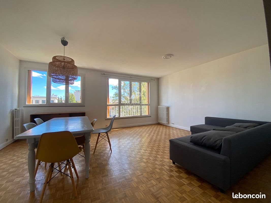 Appartement à louer, 72m², Nanterre