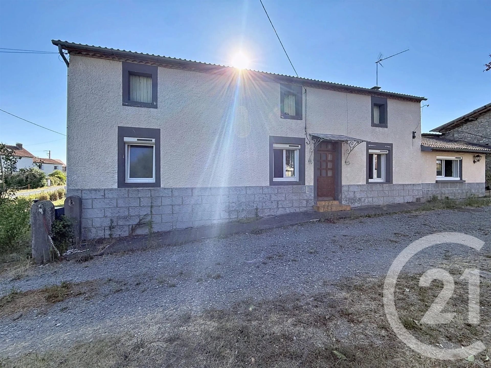Maison à vendre, 103m², Saint-Clément-de-Régnat