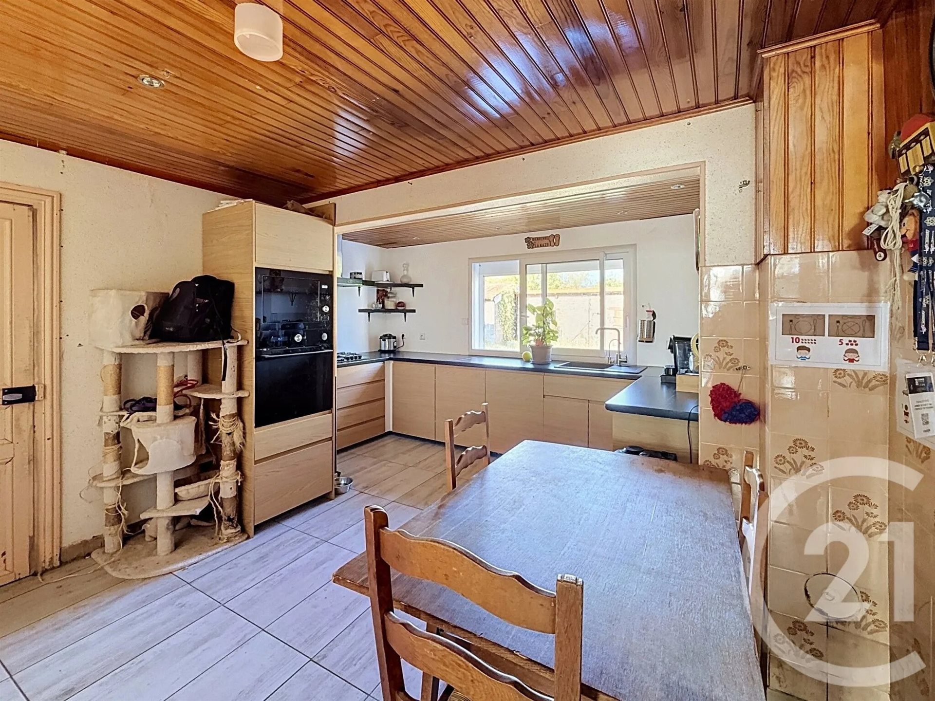 Maison à vendre, 103m², Saint-Clément-de-Régnat
