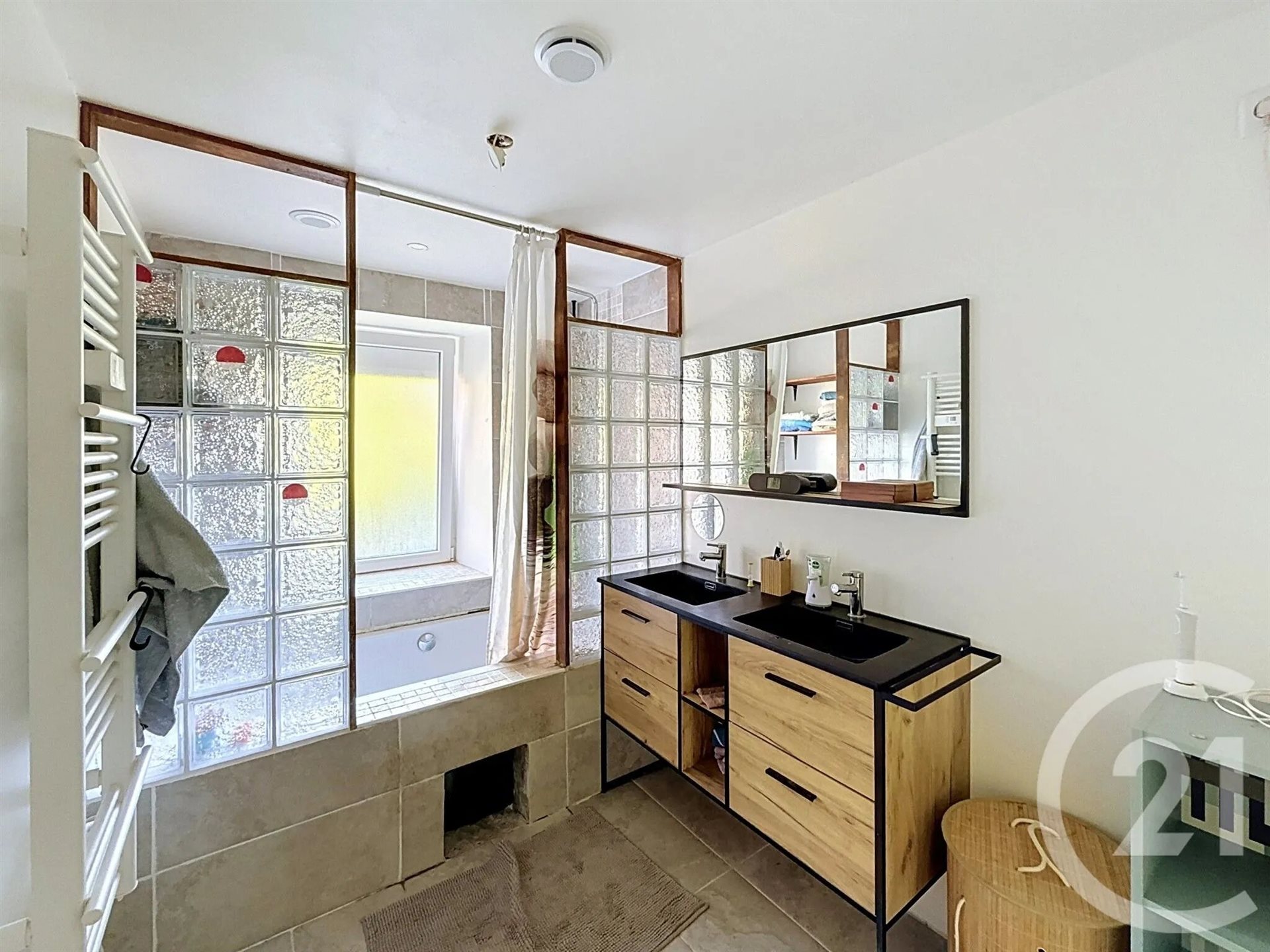 Maison à vendre, 103m², Saint-Clément-de-Régnat