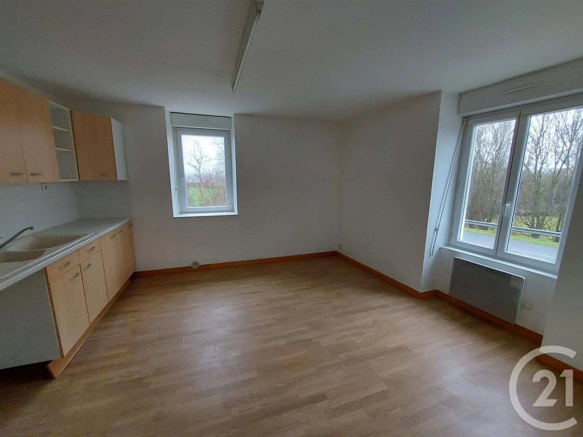Maison à louer, 91m², Ebreuil