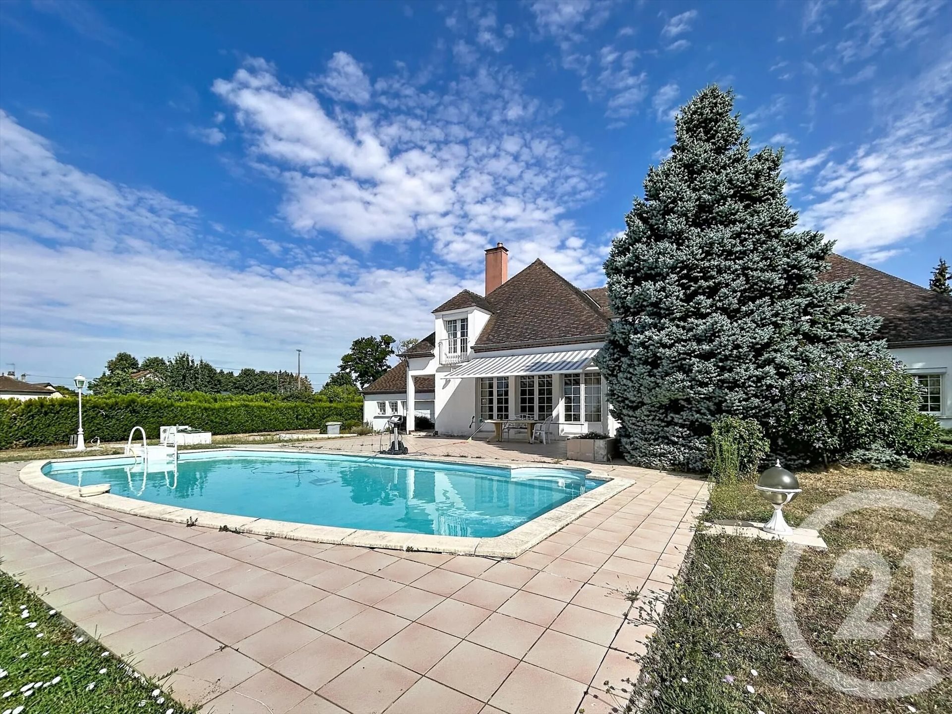 Maison à vendre, 280m², Saint-Gérand-le-Puy