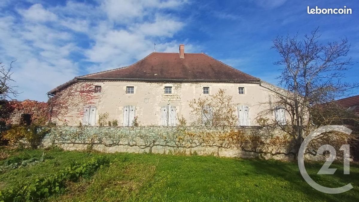 Maison à vendre, 196m², Ébreuil