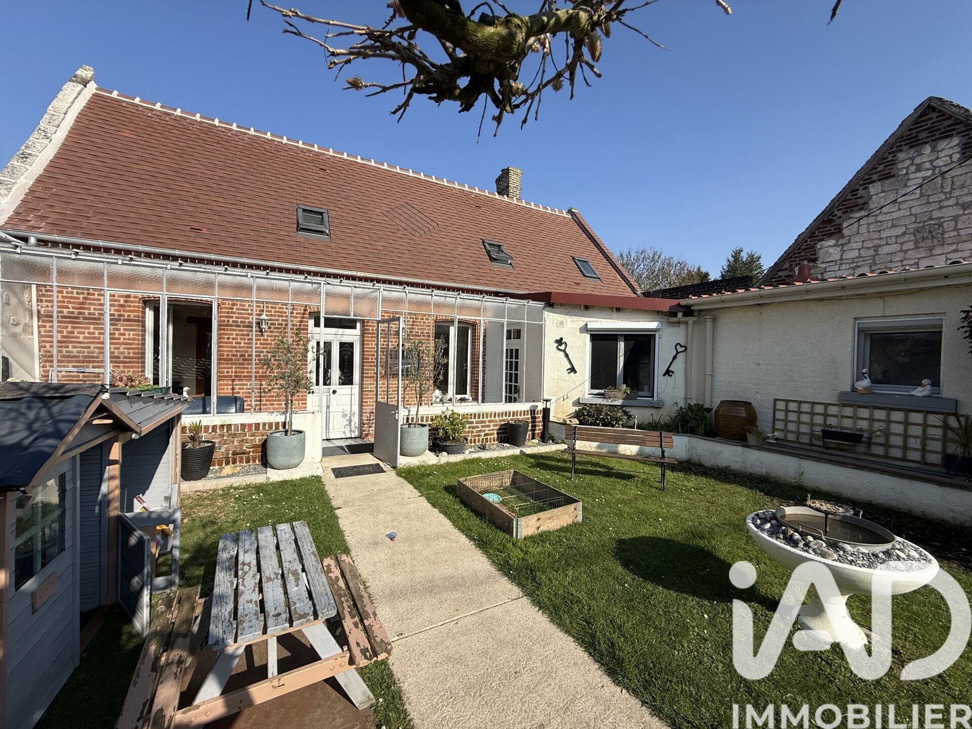 Maison à vendre, 120m², La Neuville-Roy