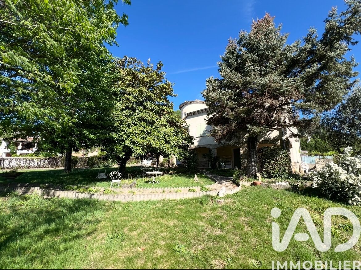 Maison à vendre, 420m², Vals-les-Bains