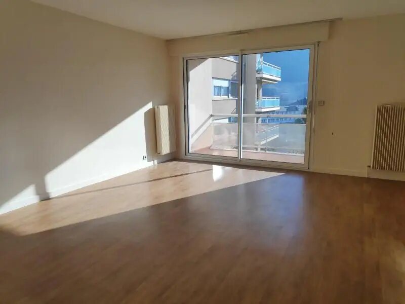 Appartement à louer, 84m², Millau