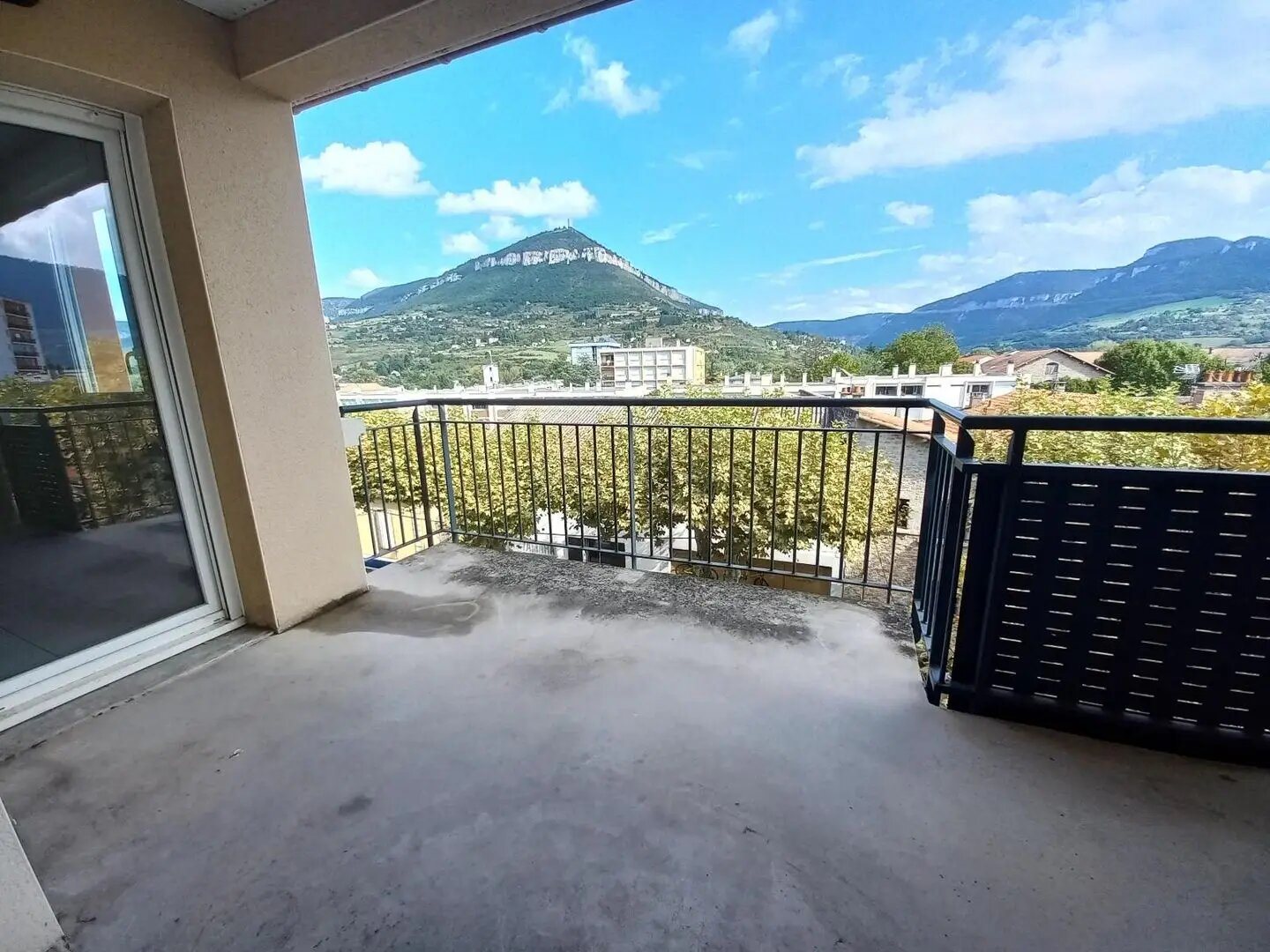 Appartement à louer, 78m², Millau