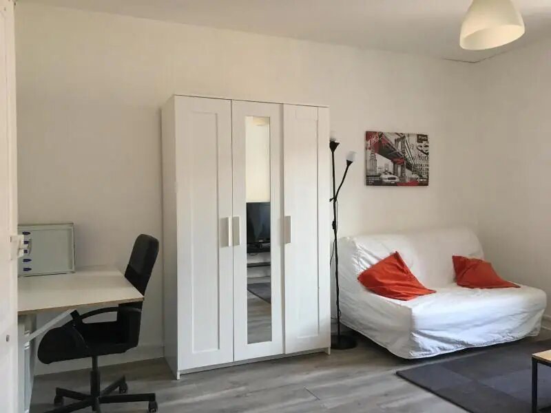 Appartement à louer, 30m², Millau