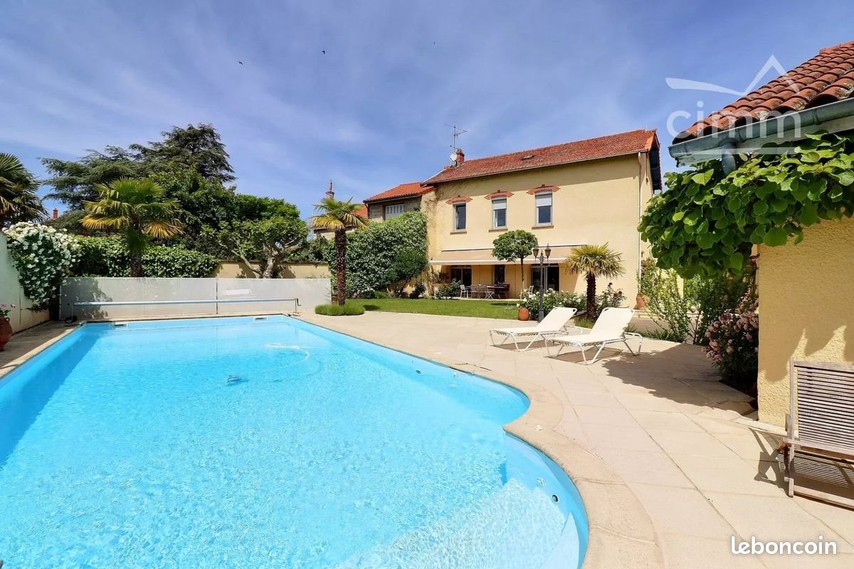 Maison à vendre, 181m², Montbrison