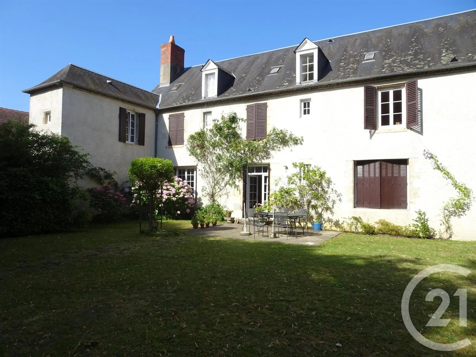 Maison à vendre, 316m², Saint-Pierre-le-Moûtier