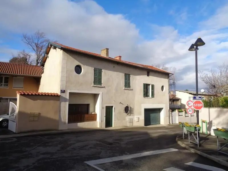 Appartement à louer, 85m², Solaize