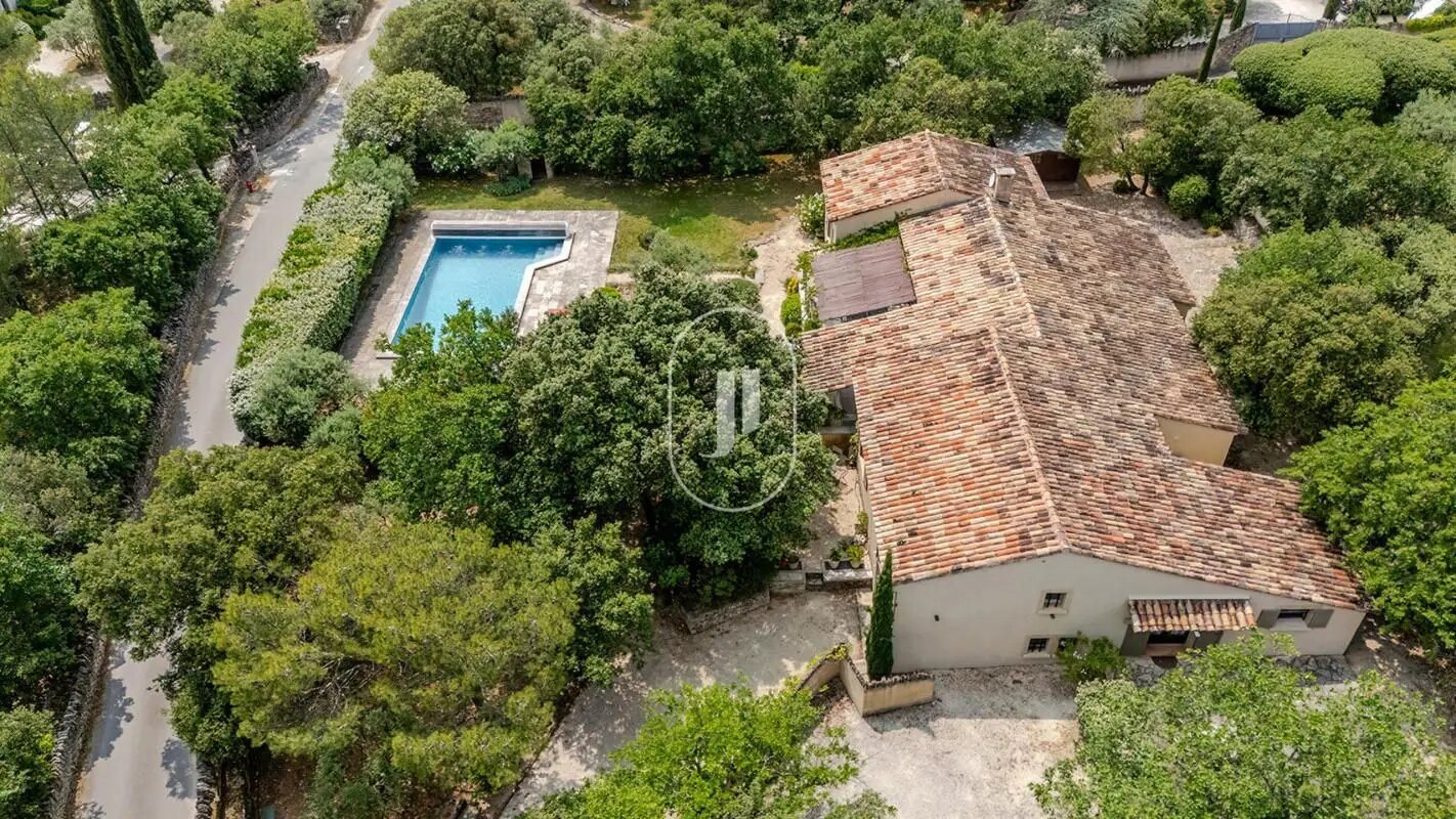 Maison à vendre, 230m², Cabrières-d'Avignon