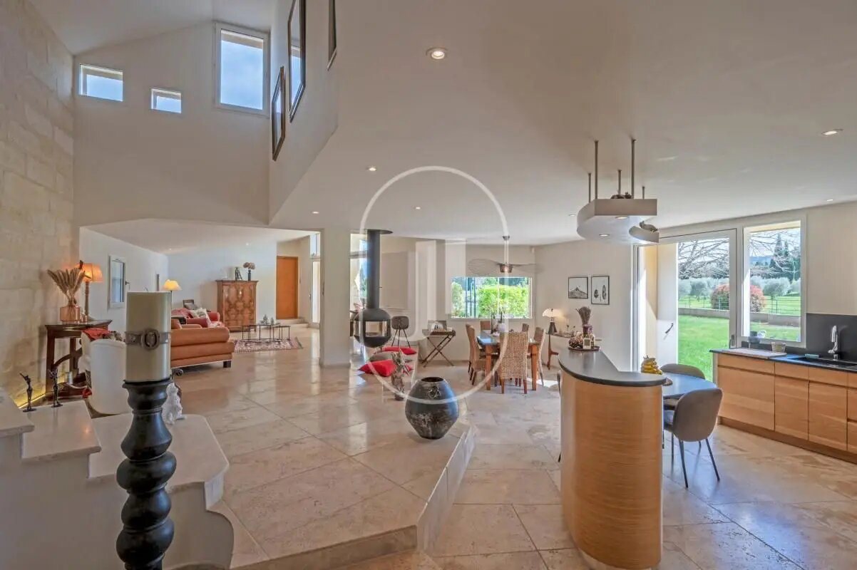 Maison à vendre, 275m², Saint-Rémy-de-Provence