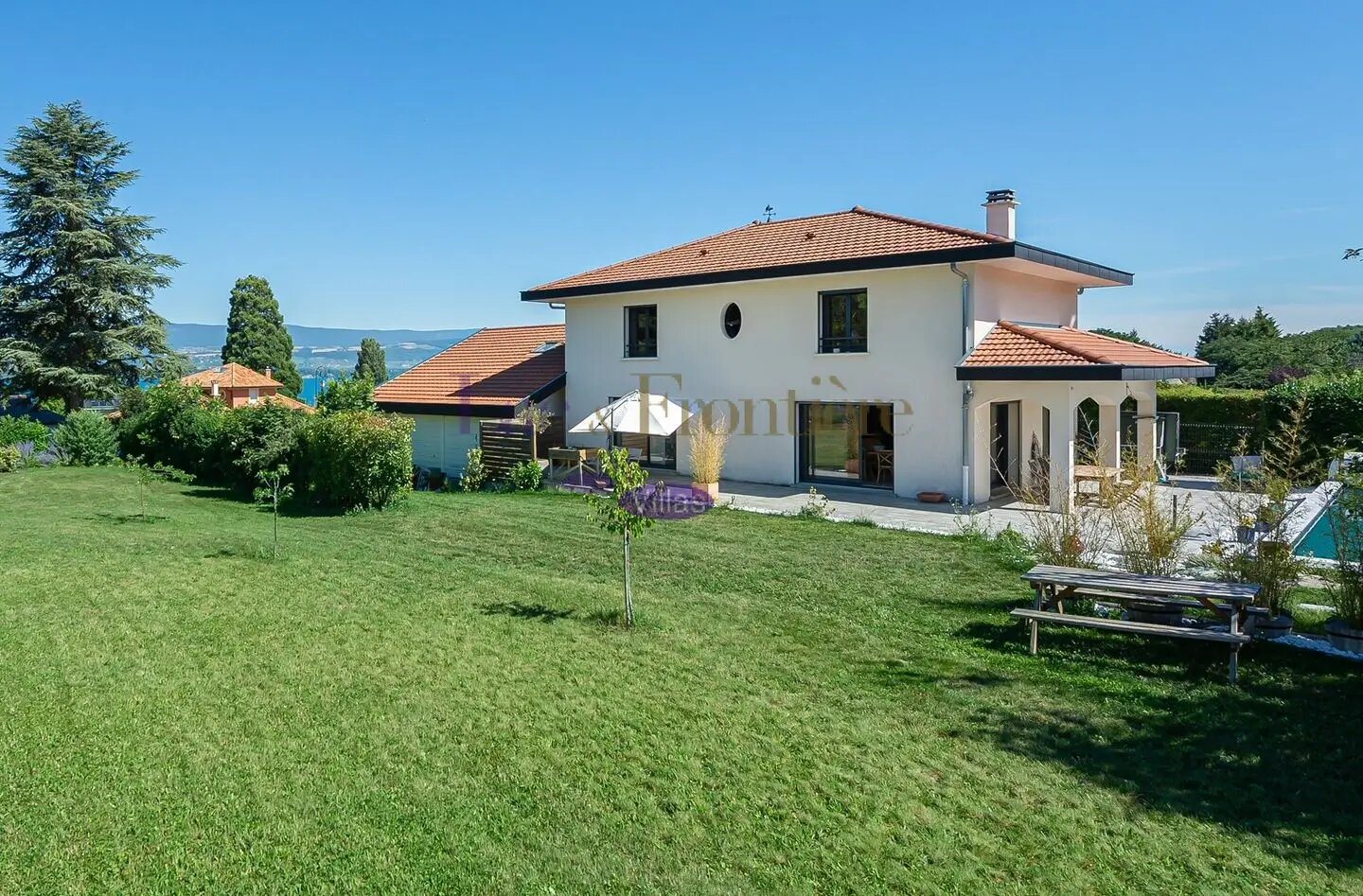 Maison à vendre, 180m², Nernier