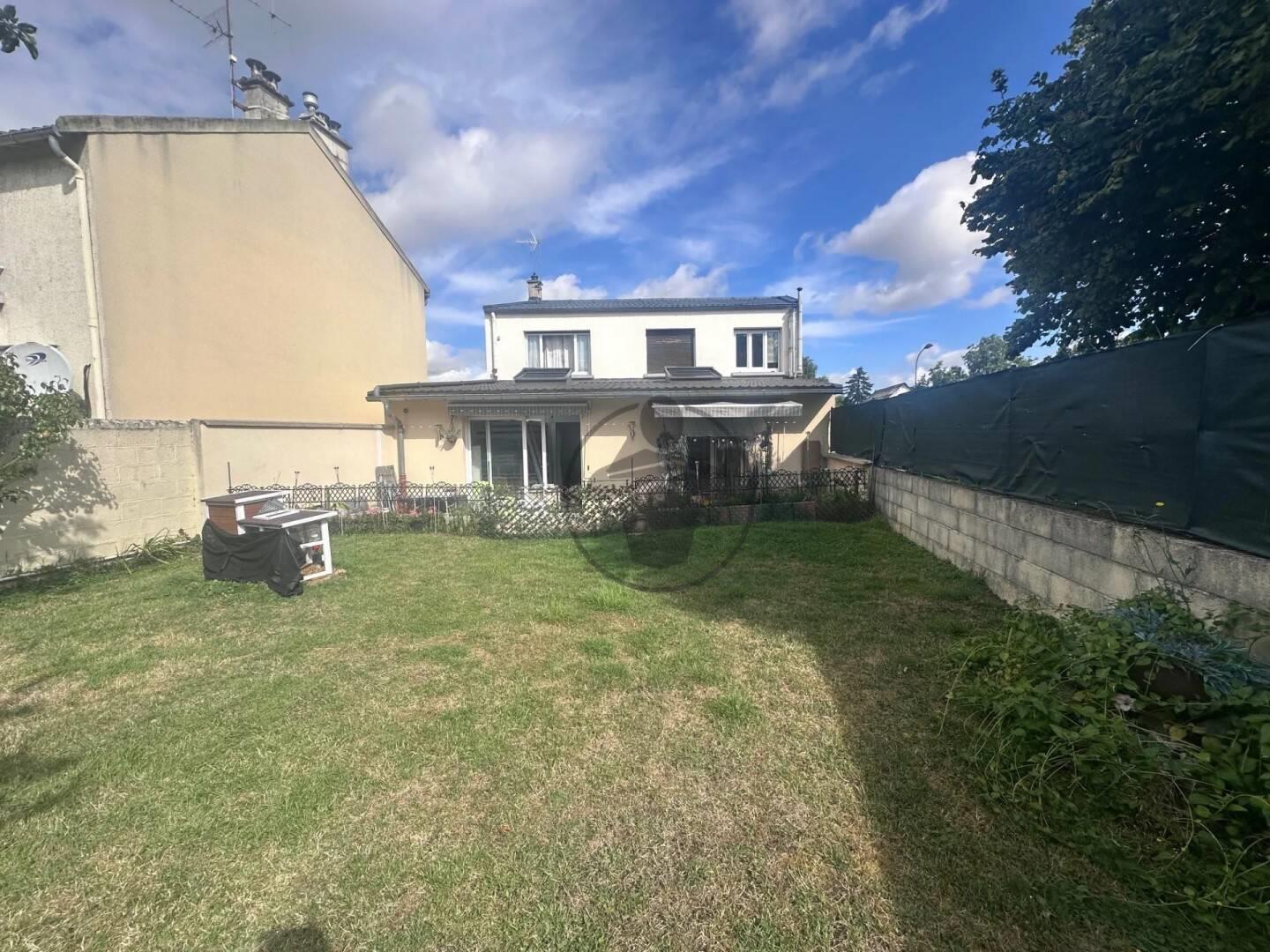 Maison à vendre, 137m², Saint-Quentin