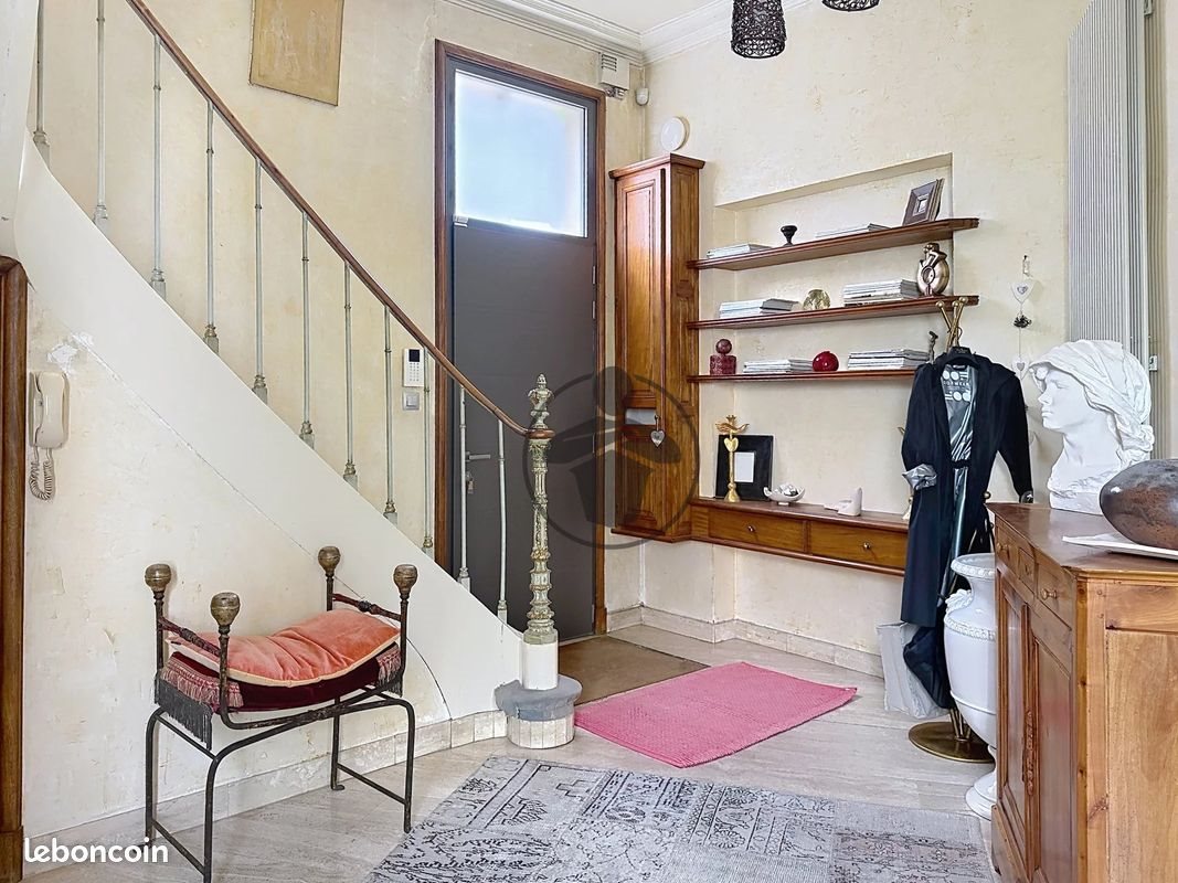 Maison à vendre, 252m², Saint-Quentin
