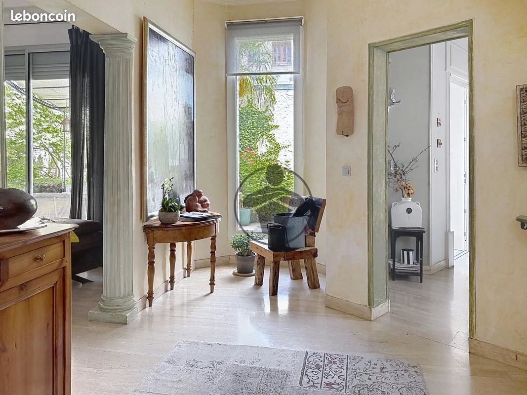 Maison à vendre, 252m², Saint-Quentin