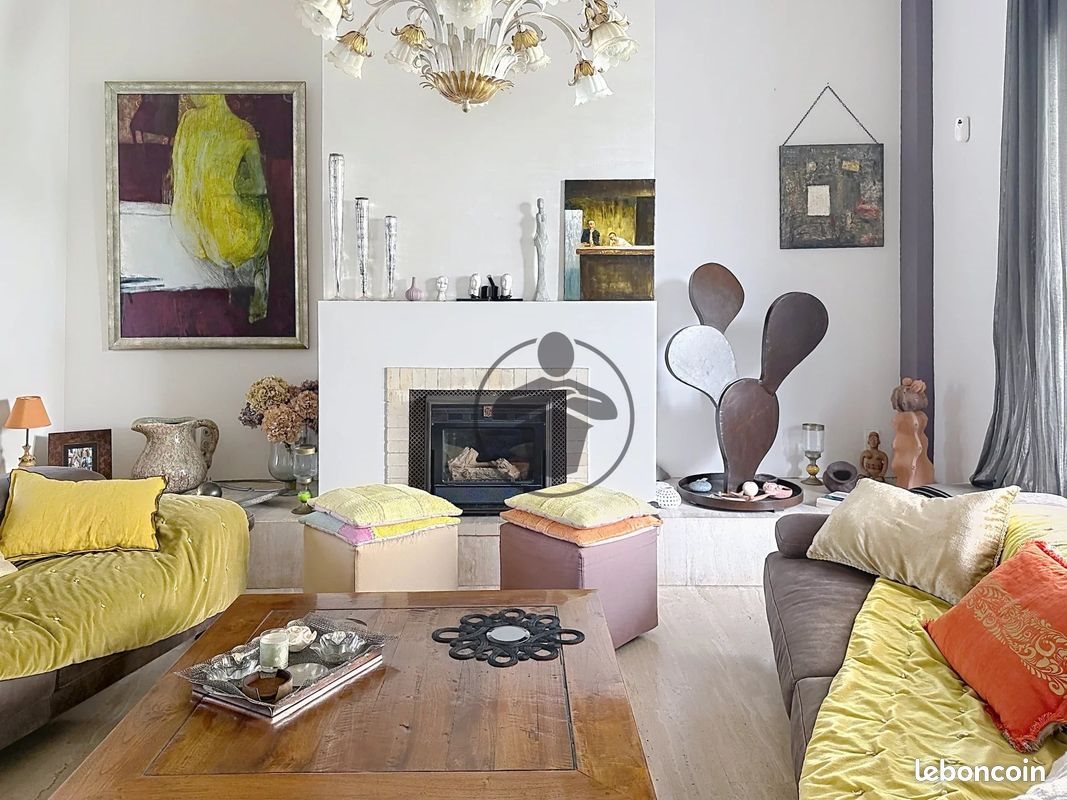 Maison à vendre, 252m², Saint-Quentin