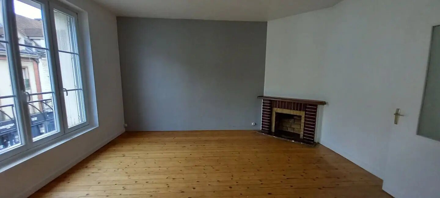 Appartement à louer, 99m², Chierry