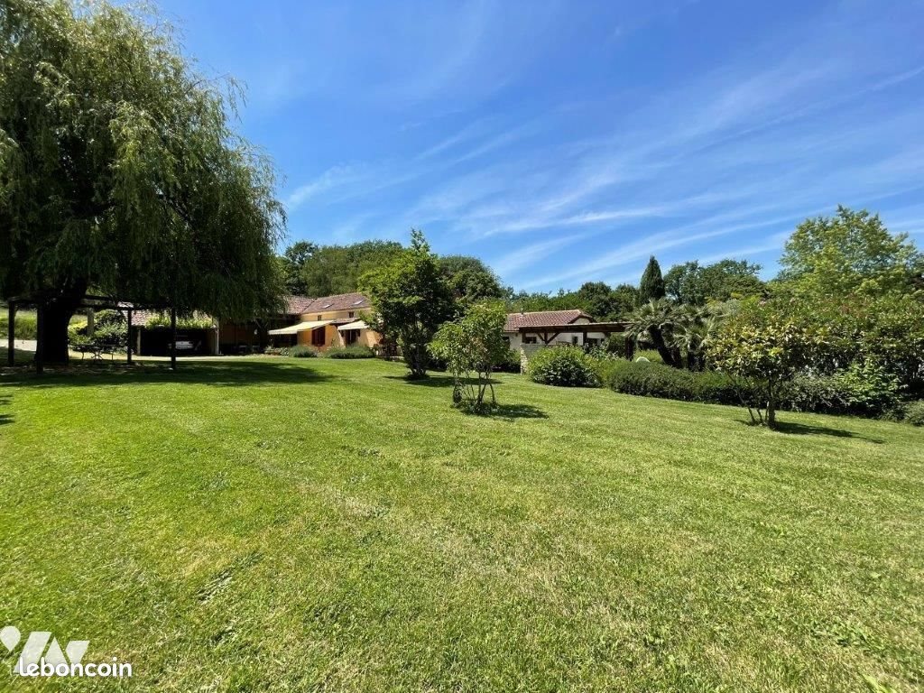Maison à vendre, 226m², Villecomtal-sur-Arros