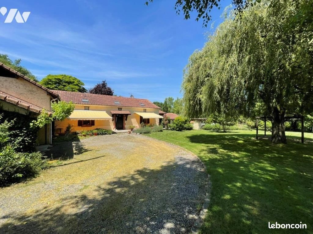Maison à vendre, 226m², Villecomtal-sur-Arros