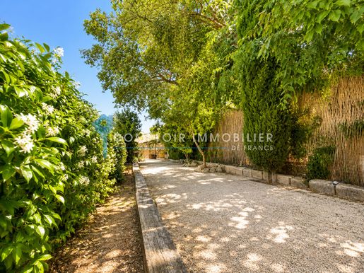 Maison 7 pièces 220 m² · à Vauvert · 220 m² · 325 000 €
