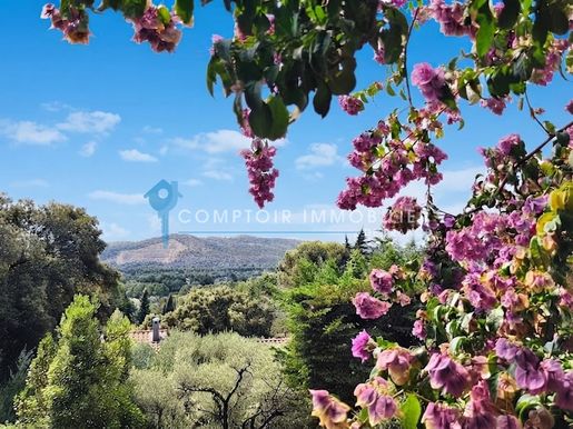 Maison 6 pièces 210 m² · à Aramon · 210 m² · 679 000 €